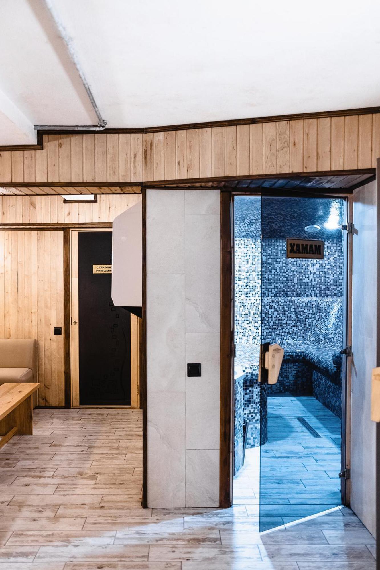 Geography Hotel Veresneve Екстериор снимка