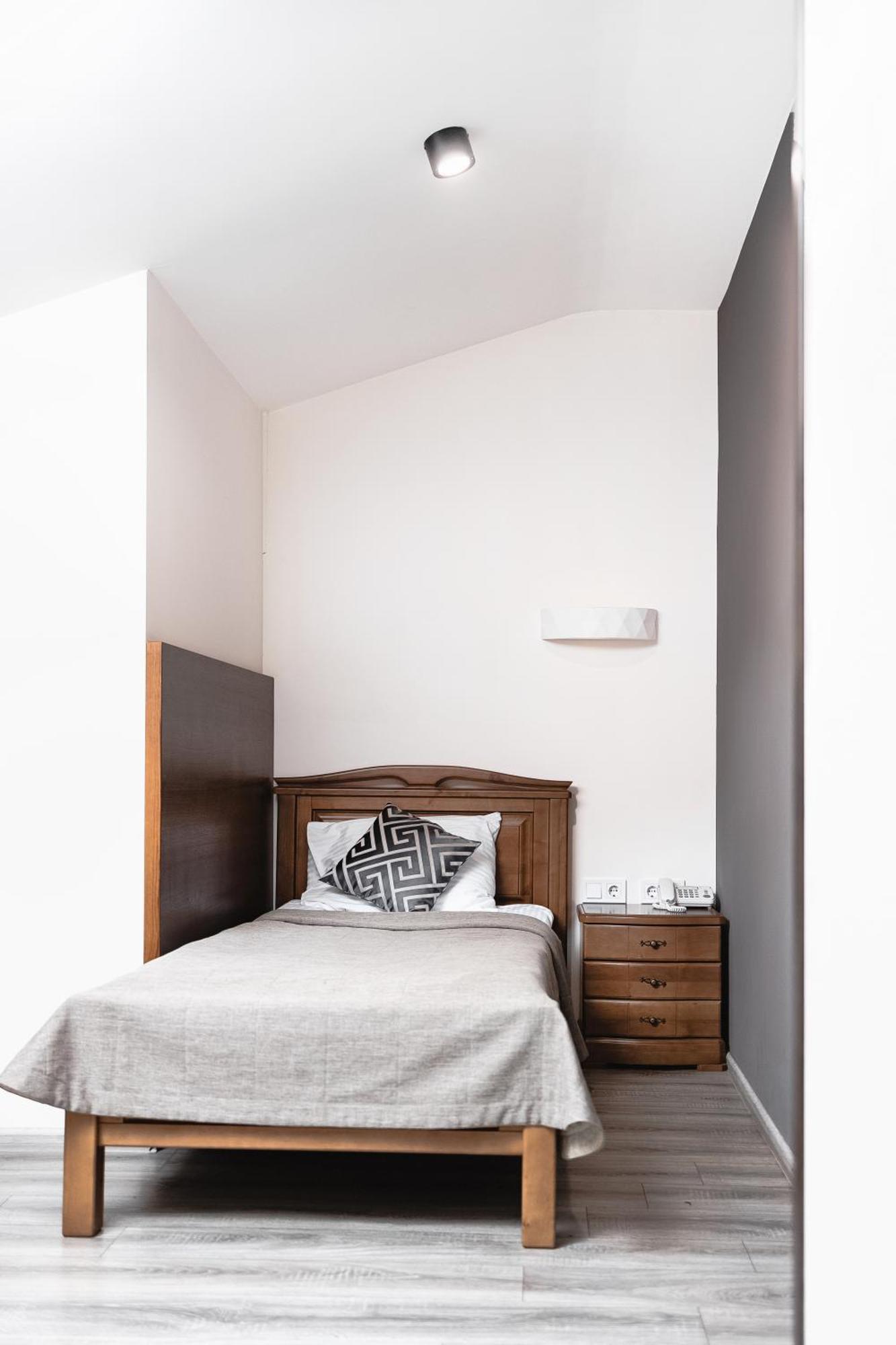 Geography Hotel Veresneve Екстериор снимка