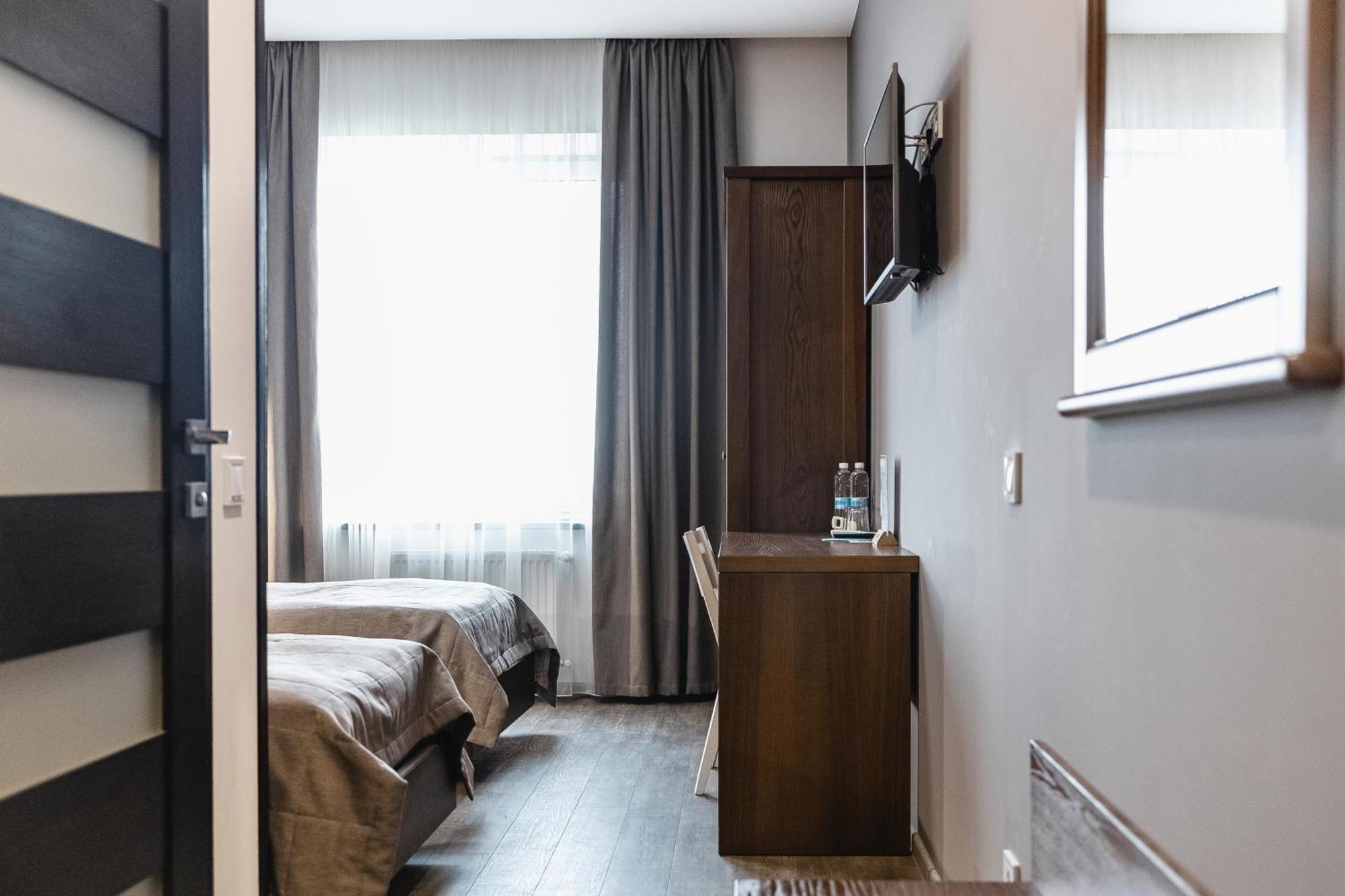 Geography Hotel Veresneve Екстериор снимка