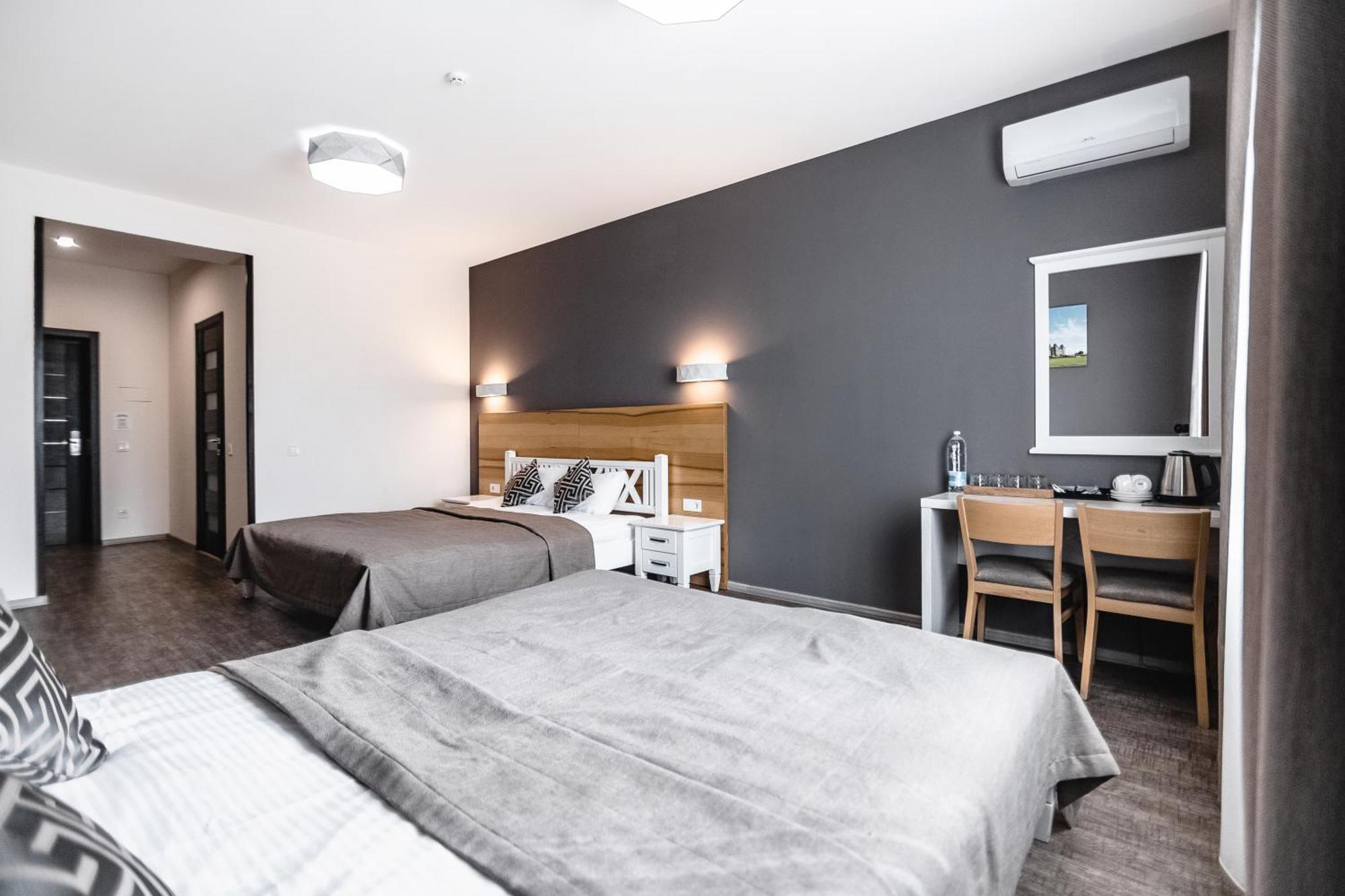 Geography Hotel Veresneve Екстериор снимка