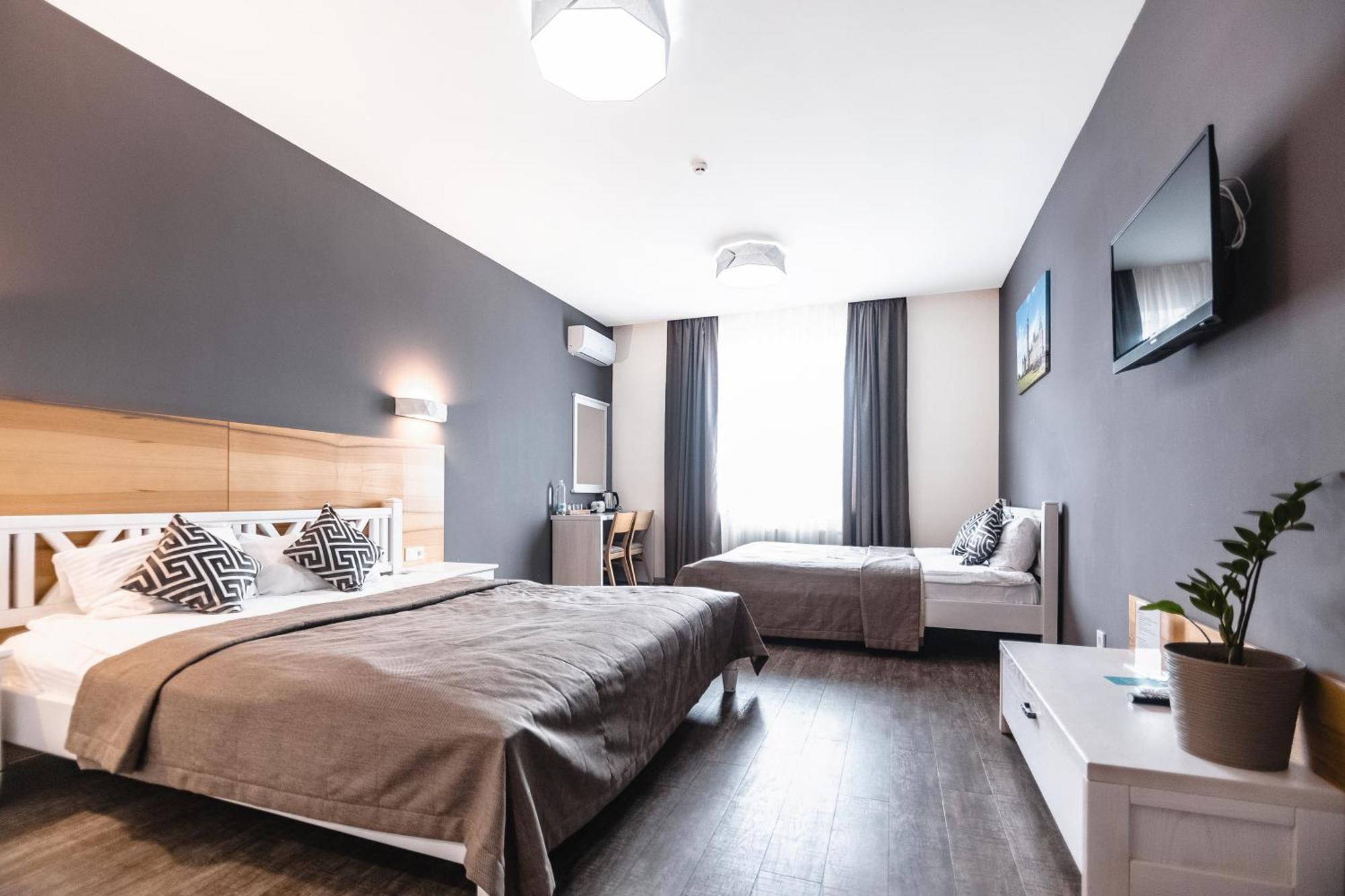 Geography Hotel Veresneve Екстериор снимка