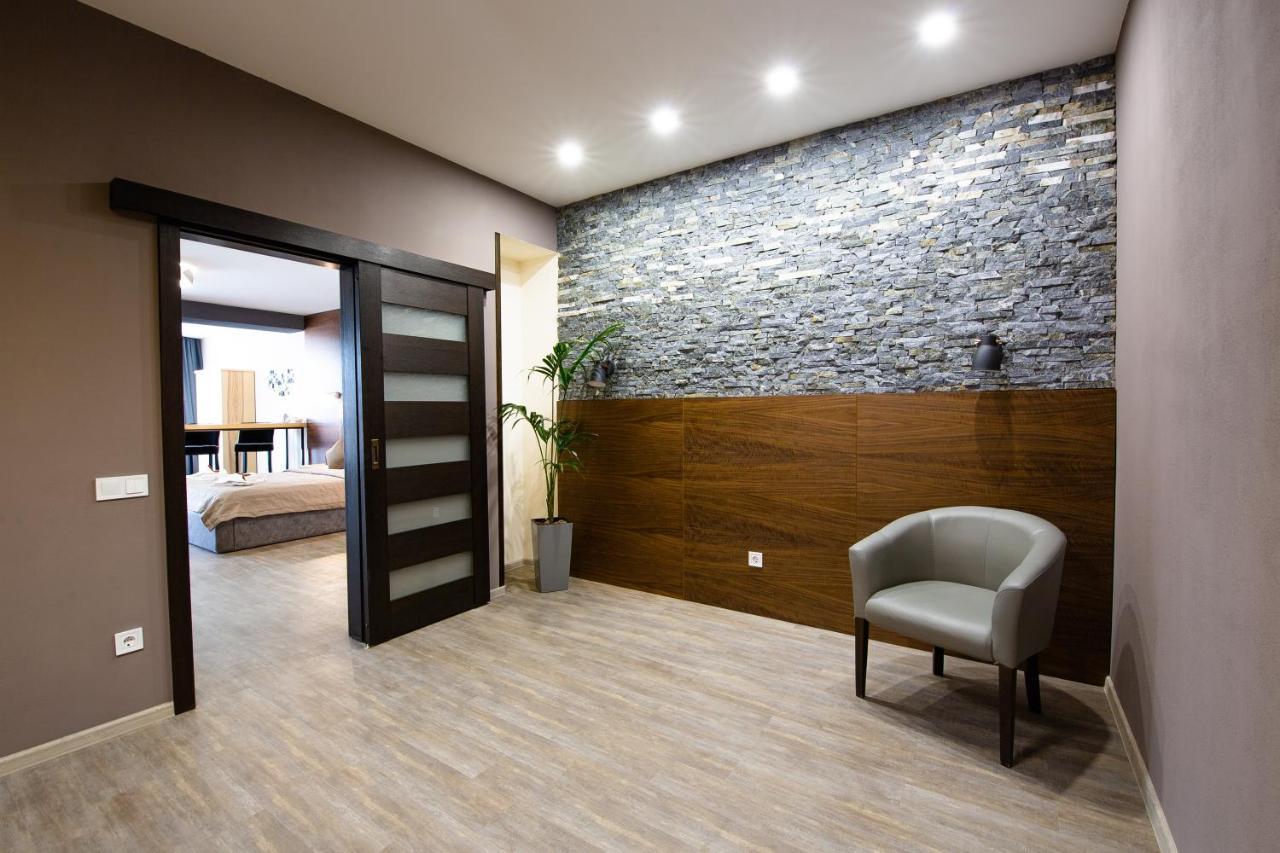 Geography Hotel Veresneve Екстериор снимка