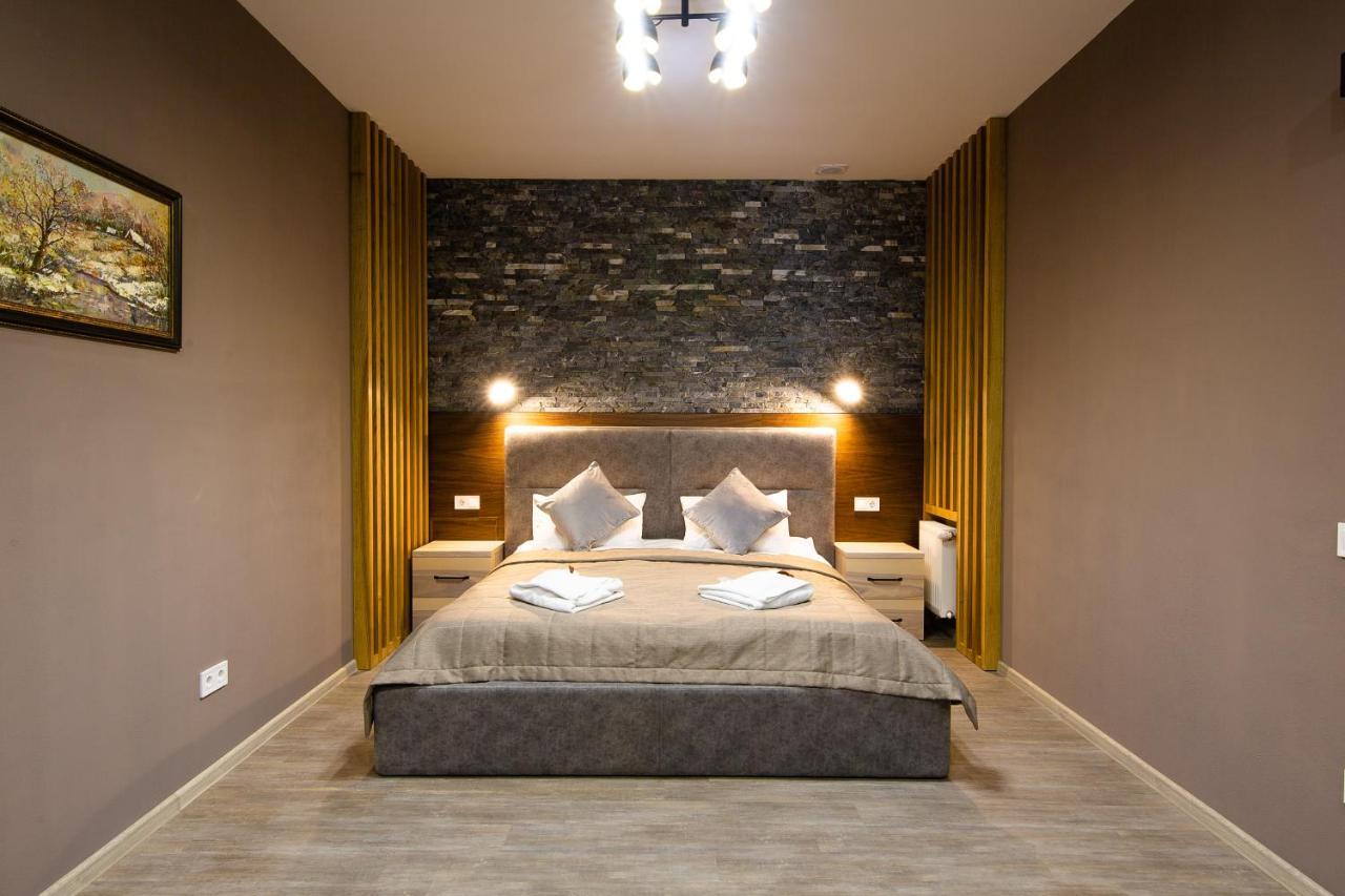 Geography Hotel Veresneve Екстериор снимка